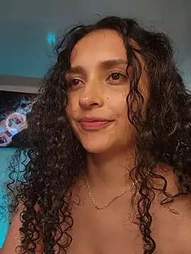 Chat XXX en directo de Lucy_Marin