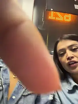 Živý XXX chat Sara_fun