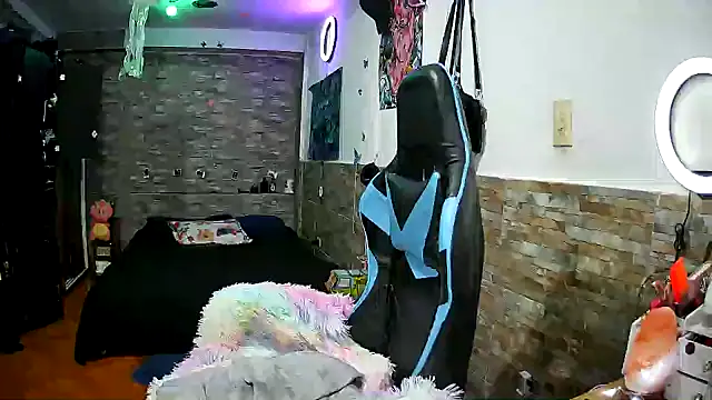 צ'אט XXX בשידור חי של AngelaQueen_