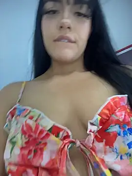 HeyScarletXXX élő XXX-chatje
