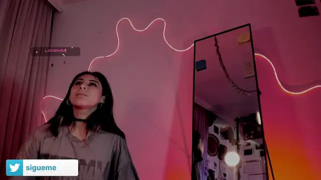Chat XXX en directo de Sara_Foxx1