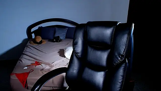 Andreabigboobs23 现场XXX聊天