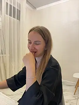 Chat +18 de AinyrVixxen ao vivo