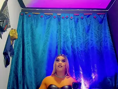 Show modela Crystal_ShineSt na web-kameri
