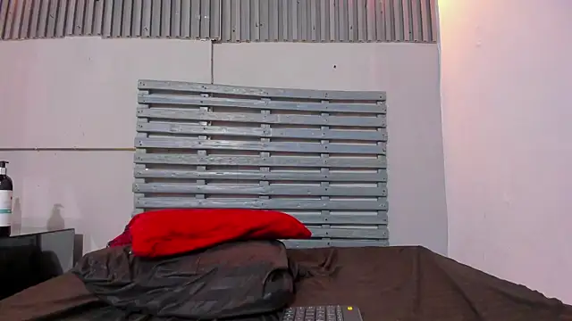Thomas_Woolf live XXX chat