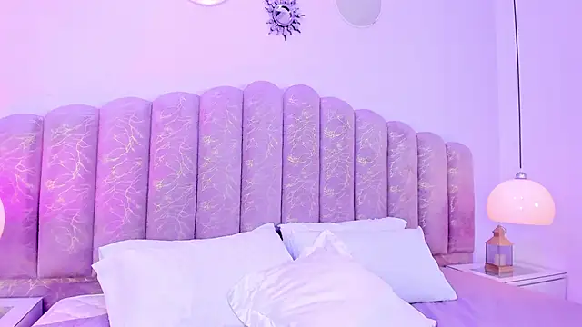 Channel_sofia élő XXX-chatje