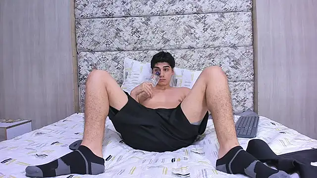 frank_jhonsson: διαδικτυακό σόου στην κάμερα