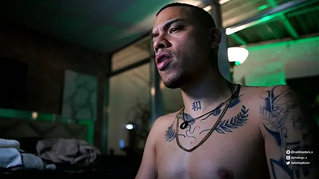 AlphaMasterXxx Live XXX-Chat