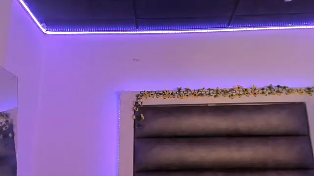 adhalee_js Live XXX-Chat