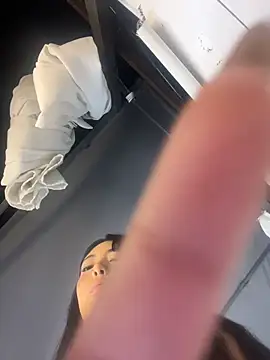 JustACutieXXX's Live XXX Chat