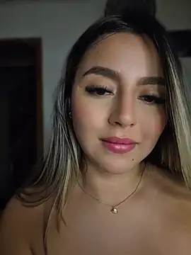 CelesteBlaze_'s Live XXX Chat