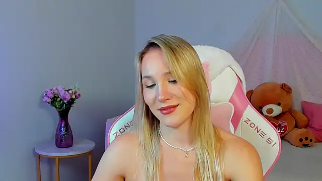 ElaraVoltage Chat XXX in diretta