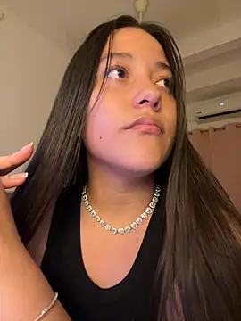 Nhefertary Adlı Modelin Canlı XXX Sohbeti