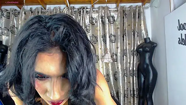 Hecate_doll's Live XXX Chat