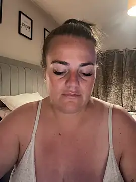 Bustygem_ Show in webcam