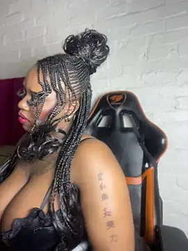QUEEN_NOBUHLE_FEMDOM_777 Obrolan Langsung XXX