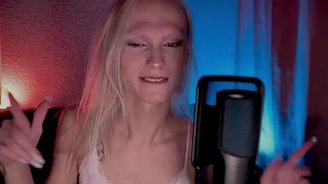 sindLy XXX чат на живо