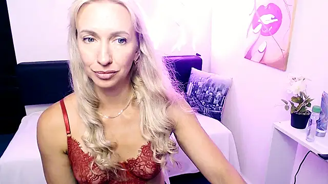 Cute_Smile_Shy Chat XXX live