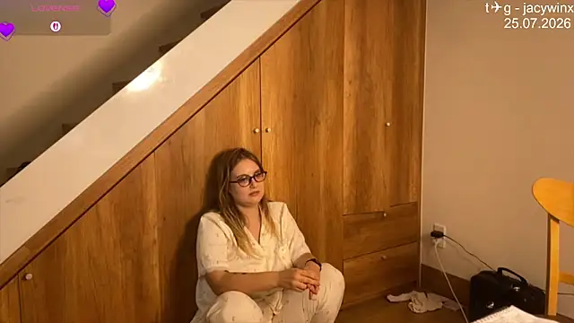JacyWinslat Chat XXX in diretta