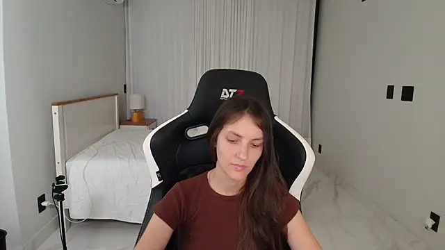 upssnowy's Live XXX Chat