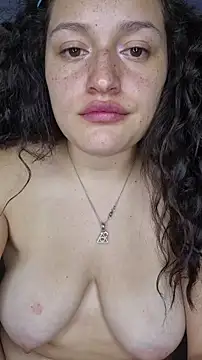 Chatroom XXX en direct de MeganDolll
