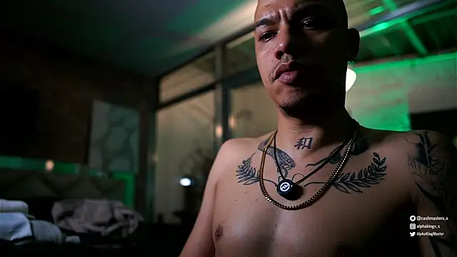 AlphaMasterXxx – Naživo XXX chat