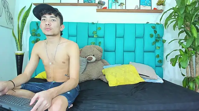 STRANGER_BOYS' Live XXX Chat