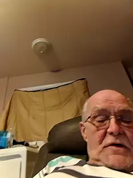 צ'אט XXX בשידור חי של Joeyw57