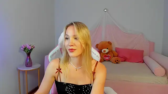 ElaraVoltage 라이브 XXX 채팅