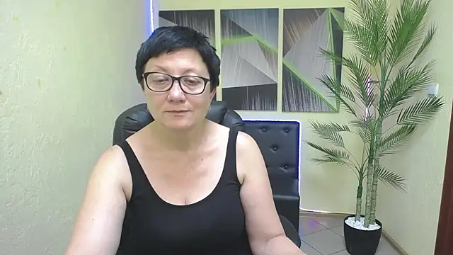 EmilyL0ve 现场XXX聊天