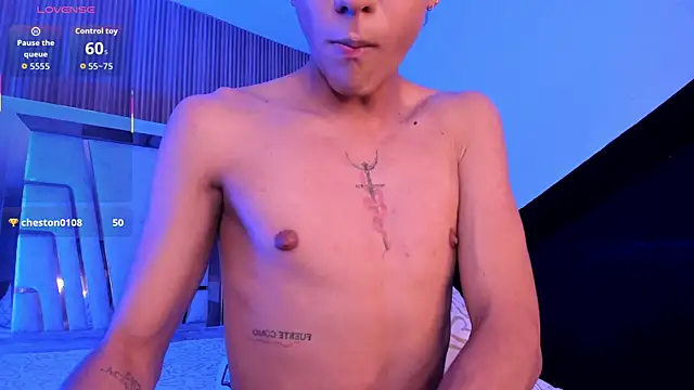 MathewAdamss élő XXX-chatje
