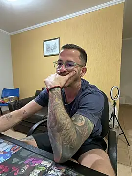 XXX chat uživo modela MeladoDiMel
