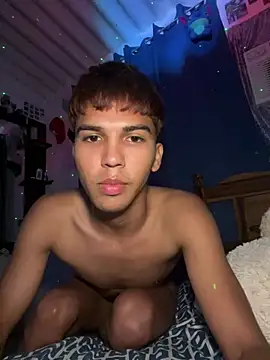 sexyboyandrs Webcam show