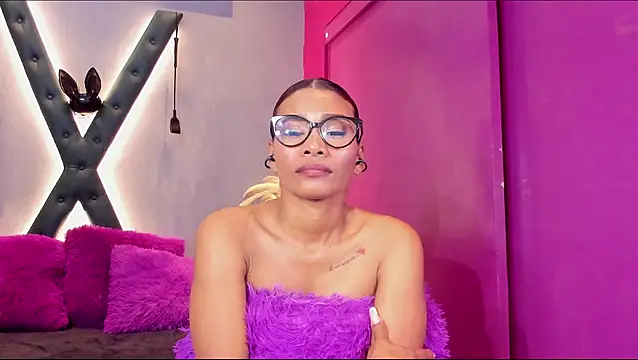 AtheneaBrownn's Live XXX Chat