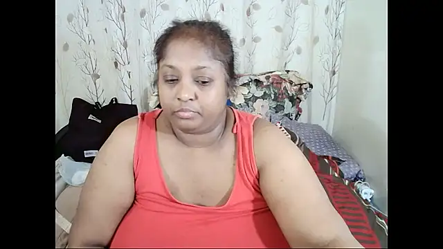 צ'אט XXX בשידור חי של Indiantasha