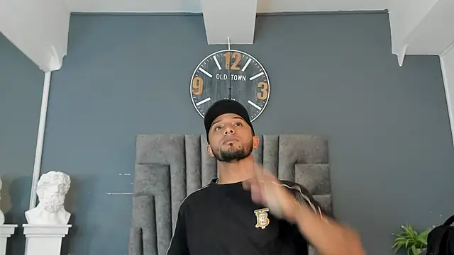 Chat +18 de Robin_Rief ao vivo