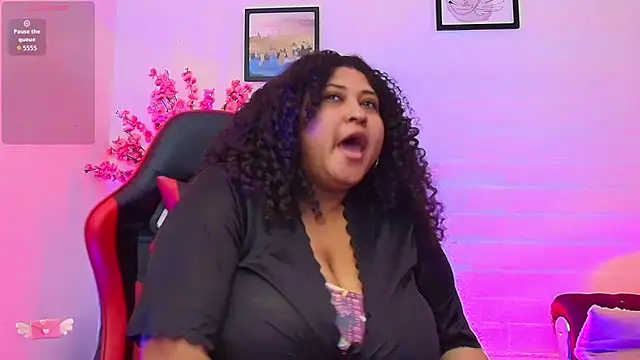 Chat +18 de Ayliinn_ ao vivo