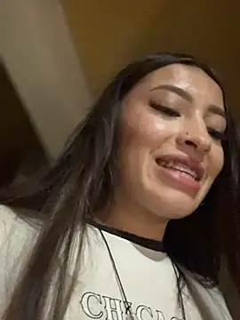 XXX chat uživo modela Itze_Mua