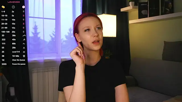 FreedaWidmer's Live XXX Chat