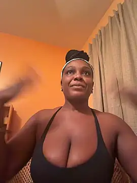 TilaTotti's Live XXX Chat