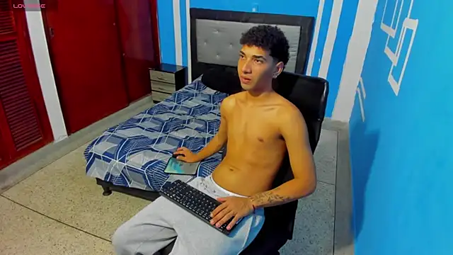 Chat XXX en directo de efrain_boy