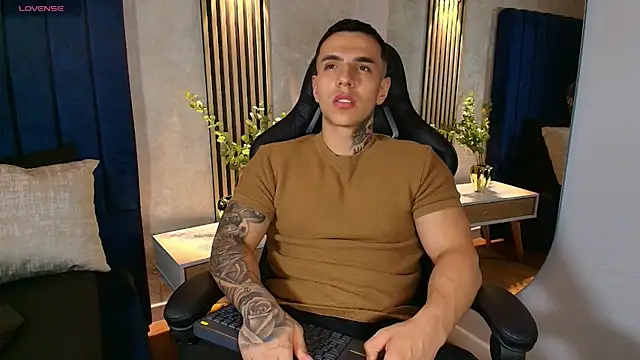 Chat +18 de SalvatoreDmore ao vivo