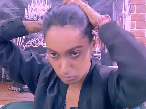 IndianRebel4u2Luv Chat XXX in diretta