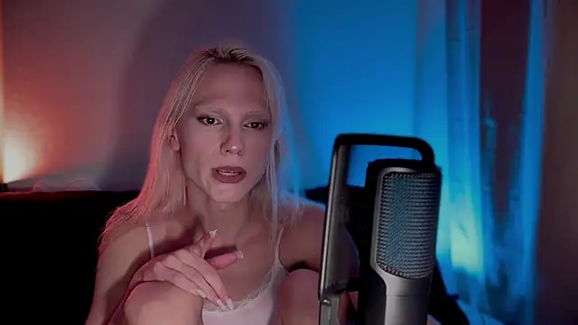 sindLy Chat XXX live