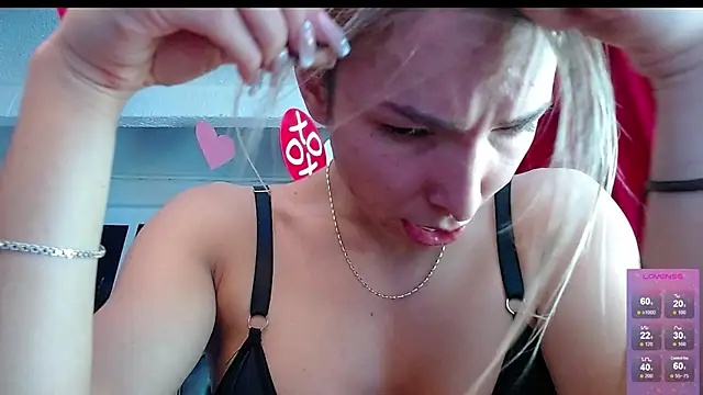 Czat XXX na żywo – Niky_777