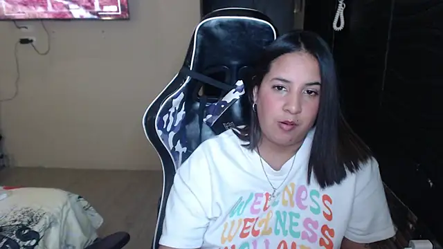 KathyHardcore69 Chat XXX in diretta