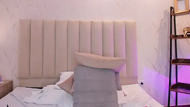 ViolettaRousee_ 即時 XXX 聊天