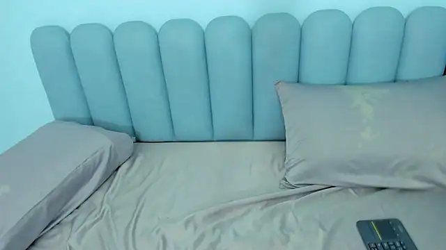 XXX chat uživo modela lysbani