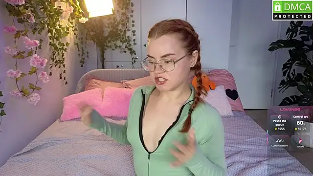 XXX chat uživo modela lu_muon