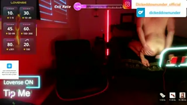 OFFICAL_DICKEDDOWNUNDER: онлайн-секс-чат